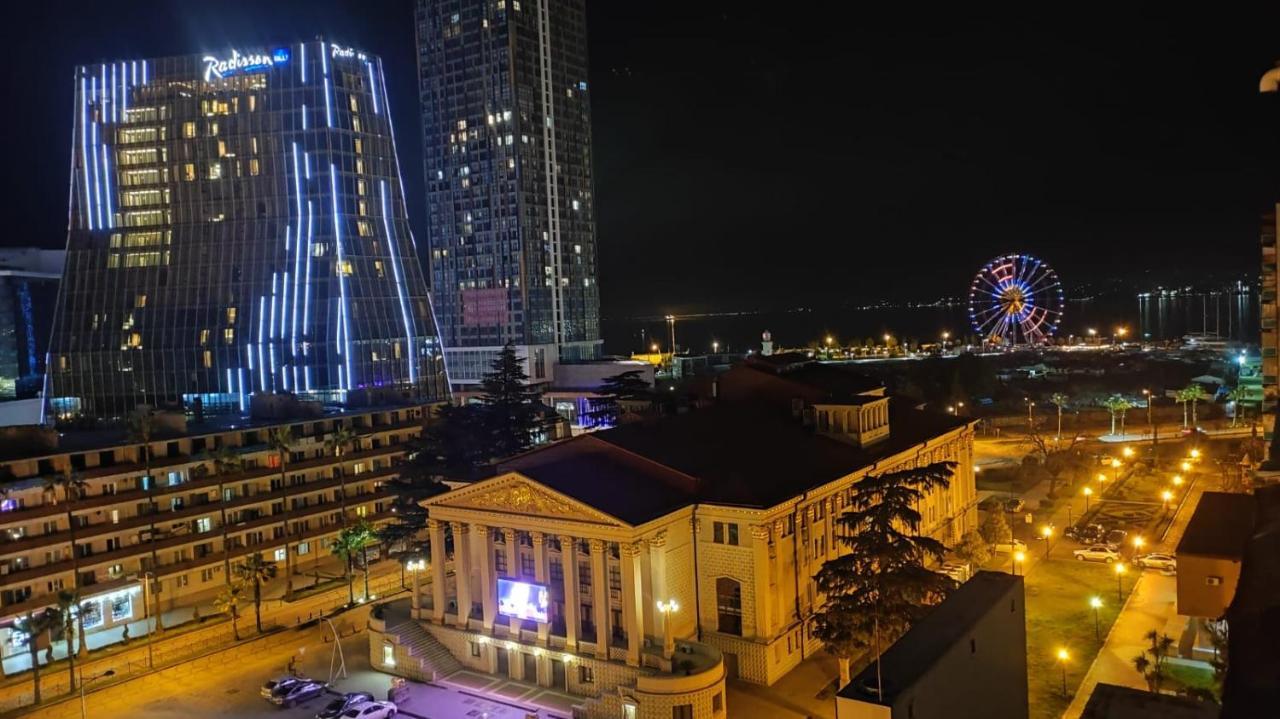 Apartment Boulevardside Batumi Exterior photo